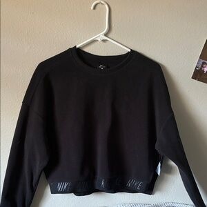 Nike Black Cropped Crew Fleece Sweatshirt with Logo Hem and side Zipper